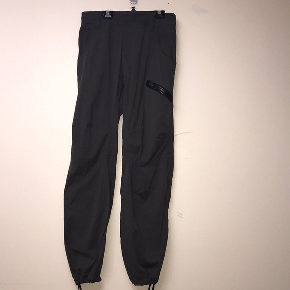 Men’s lululemon jogging pants